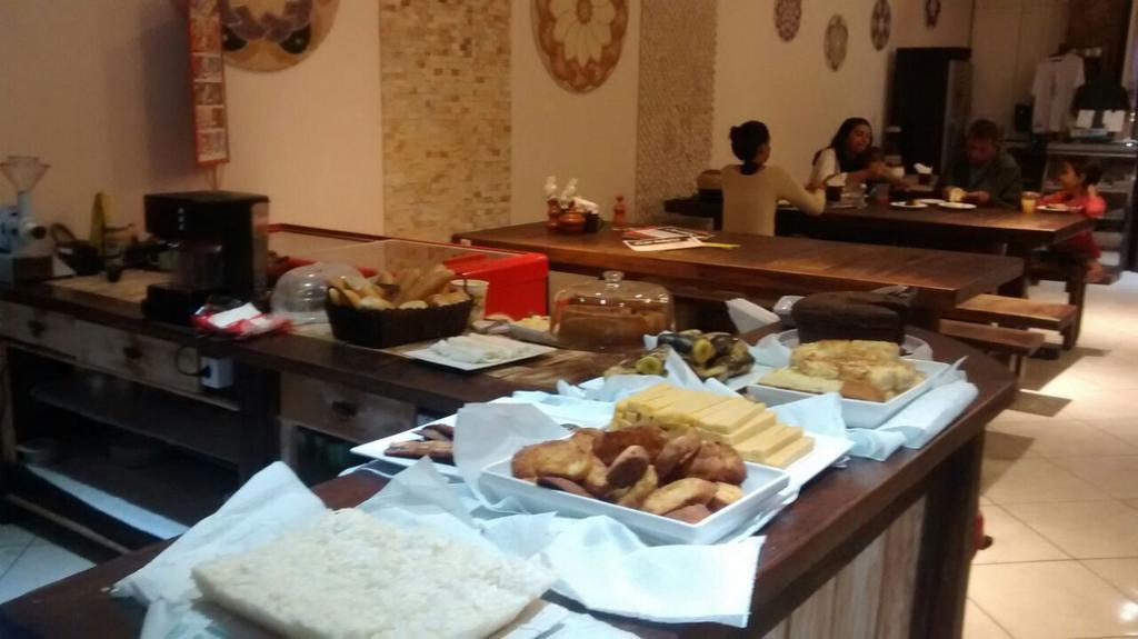 Cafe Preto Pousada E Bistro มูกูเจ ภายนอก รูปภาพ